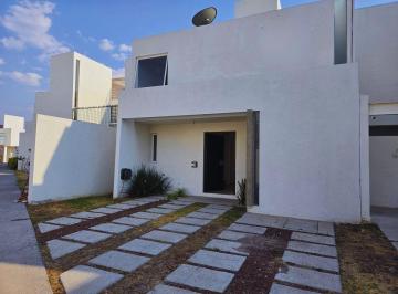 7b07521abfbe14c94e1731d7a90c62ce8cd504e5687093df4a234dd702385a3c · Casa en Misión San Joaquín, Querétaro con Terreno Excedente