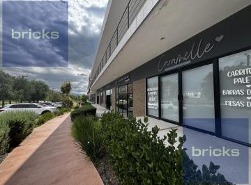 Local comercial · 61m² · Renta Local Nuevo en El Condado – Ubicación Estratégica en Plaza