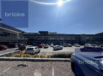 Local comercial · 92m² · 107 Estacionamientos · Renta de Local Comercial con Terraza, Nivel 1 en Zakia | Excelente Ubicación y Alta Visibilidad