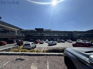 Local comercial · 92m² · 107 Estacionamientos · Renta de Local Comercial con Terraza, Nivel 1 en Zakia | Excelente Ubicación y Alta Visibilidad