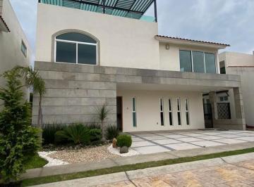Casa en condominio · 338m² · 3 Recámaras · 3 Estacionamientos · Casa en Condominio en Gran Quinta