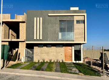 Casa de 4 habitaciones, Zapopan · Casa en Venta en Valle Imperial Zapopan Jalisco