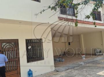 Casa · 420m² · 3 Recámaras · - Cv Casa en Venta en Cadereyta Jimenez Centro