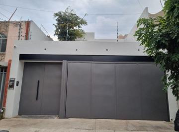 Casa de 5 habitaciones, Guadalajara · Casa en Venta en Mezquitan Country