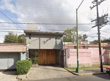 Casa de 5 habitaciones, Alvaro Obregón · Casa en Venta en Jardines del Pedregal