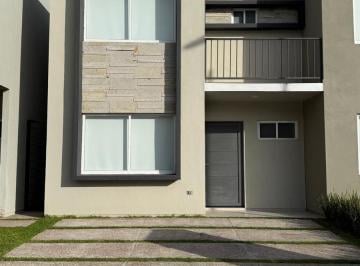 Casa · 91m² · 3 Recámaras · 2 Estacionamientos · Casa en Cantelli Residencial