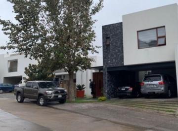 f654b401813694bf3bb7c534b2a83dd362aa056b2771f61621aa4df2fd12628c · Casa en Venta en Pedregal 2