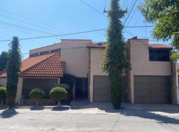 7a6ed0a039a084ec9ab25543fbfa6e1c17dcd0e51f16e111e18835542efbd561 · Casa en Venta en Lomas 3era. Seccion