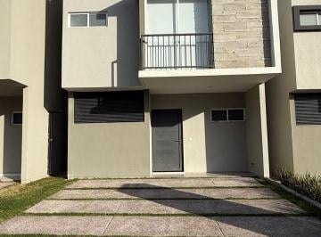 Casa · 144m² · 3 Recámaras · 2 Estacionamientos · Casa en Cantelli Residencial