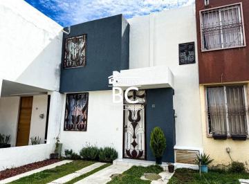 Casa · 106m² · 2 Recámaras · 2 Estacionamientos · Casa en Venta en Jardines del Valle