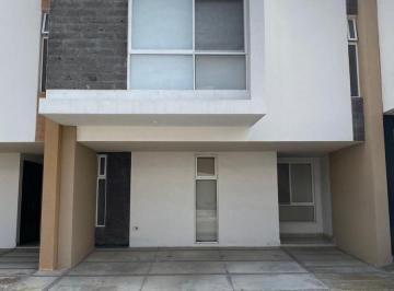 Casa de 3 habitaciones, León · Casa en Venta en Fraccionamiento Aldaba con 3 Recamaras por Blvd La Luz