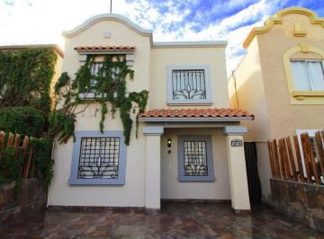 Casa · 150m² · 4 Recámaras · 2 Estacionamientos · Casa en Venta en Villa del Cedro (Mexicali) - (4)
