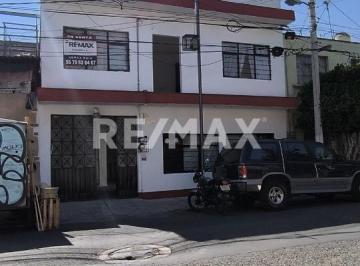 Casa · 193m² · 4 Recámaras · 3 Estacionamientos · Casa en Venta con Uso Habitacional o Potencial Para Desarrollo de Condominios o Uso Habitacional – G