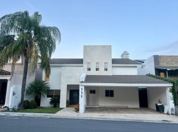 Casa de 4 habitaciones, Monterrey · Casa en Venta Sierra Alta Jacarandas