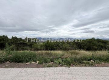 Terreno / Lote , El Marqués · Terreno en Venta en Zibatá Frente Al Campo de Golf 735 m²