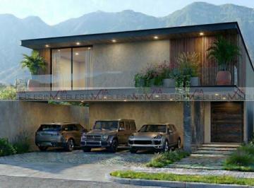 Casa · 350m² · 5 Recámaras · 3 Estacionamientos · Casa en Venta en Los Rodriguez