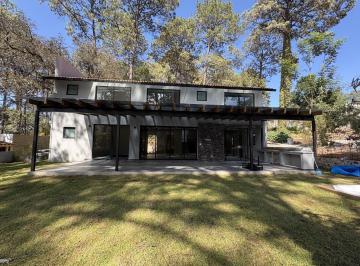 Casa · 280m² · 5 Recámaras · 3 Estacionamientos · Casa Nueva en Venta en Avándaro