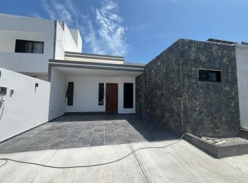 Casa · 133m² · 3 Recámaras · 2 Estacionamientos · Casa en Lomas de La Rioja