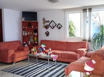 Venta de casa con jardín y uso de suelo mixto · Venta de Casa con Jardín y Uso de Suelo Mixto