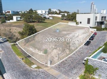 Terreno / Lote · 2096m² · Terreno Habitacional en Venta en Bosques de Las Lomas
