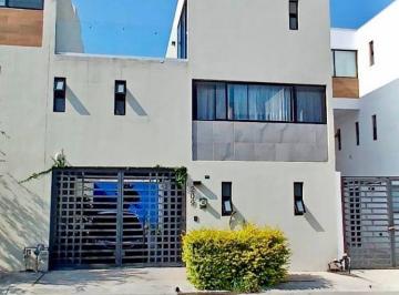 Casa de 3 habitaciones, García · Casa en Venta en Ayucca Residencial en García