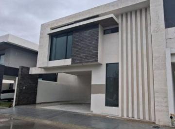 Casa de 4 habitaciones, Saltillo · Casa en Venta en Rincón de Alcántara