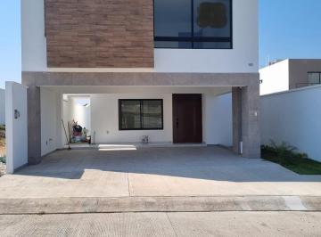 Casa · 225m² · 3 Recámaras · Casa en Lomas del Dorado