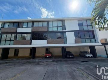 Departamento · 94m² · 2 Recámaras · 1 Estacionamiento · Departamento en Venta Amueblado, en Benito Juárez, Mérida, Yucatán.