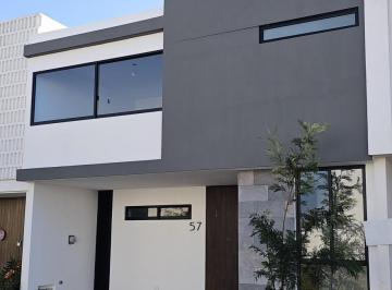 Casa · 190m² · 4 Recámaras · Casa en Solares