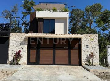 Casa de 2 habitaciones, Tulum · Hermosa Casa de 3 Niveles en Tulum con Jacuzzi y Doble Altura–amueblada Pg0326