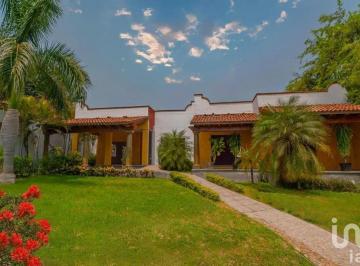 Casa · 250m² · 4 Recámaras · 3 Estacionamientos · Casa Colonial Nueva en Galeana, Jojutla, Morelos