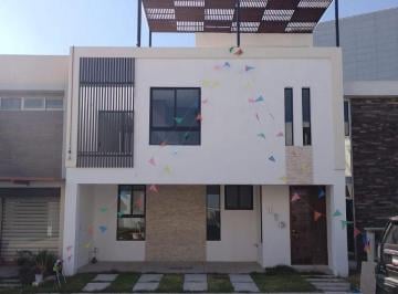 Casa 120m² Venta Residencial Platina · Casa en Venta Residencial Platinum Cuenta con Roof Garden con Pergola y Equipada