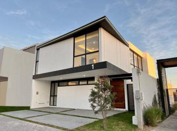 Casa de 3 habitaciones, Zapopan · Casa en Venta Valle Imperial Zapopan Jalisco