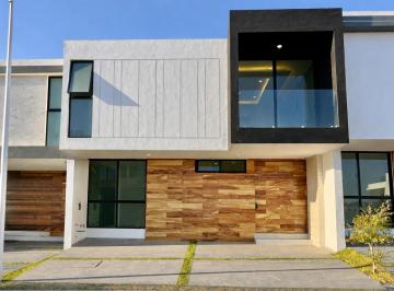 Casa de 3 habitaciones, Zapopan · Casa en Venta Valle Imperial Zapopan Jalisco