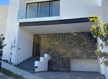 Casa de 3 habitaciones, León · Casa en Venta en Punta Alpes Lomas de Punta del Este con 3 Pisos 3 Recamaras