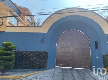 Casa · 224m² · 4 Recámaras · 3 Estacionamientos · Casa en Venta en Condominio, en Tlalpan | Doble Altura y 4 Recamaras