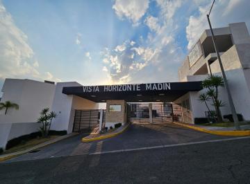 Casa · 324m² · 3 Recámaras · 4 Estacionamientos · Casa Nueva en Venta en Zona Esmeralda, Fraccionamiento Cerrado