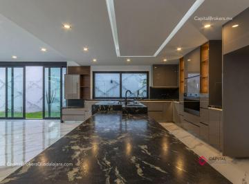 402d70d4212ece83b9f4273809a23d42af7ff6fb915ba0c34b3be424c1ee7bdb · Casa de Lujo Nueva en Puerta del Bosque en Venta