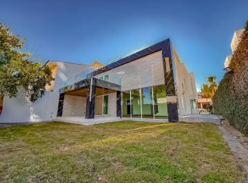 c15f1055e0861a58067d645883c5f1c975ee0b33800f8ebe2025bdc50bdf7181 · Excelente Casa en Venta de Lujo en Puerta de Hierro en Coto