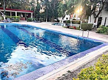 Casa de 4 habitaciones, Cancún · Cancun Amplia Residencia en Venta, Poligono Sur, Pprivada con Alberca