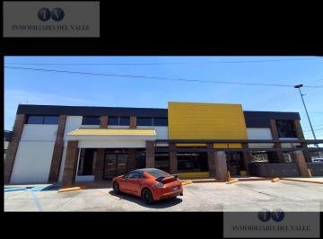 Local comercial · 323m² · Local - Crnl. Esteban Cantú