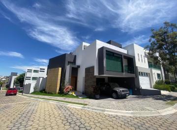 Casa · 360m² · 4 Recámaras · 2 Estacionamientos · Casa en Venta en Parque Santiago Lomas de Angelopolis Puebla