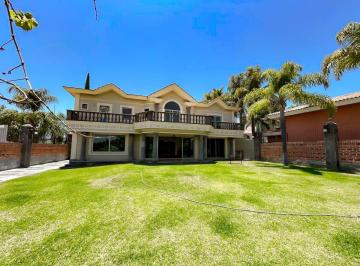 f7017861e2eae9a7b2cced726bc819fa23ea1d738f3f1f0821b2af89059f3e85 · Hermosa Casa en Venta de Lujo en El Fraccionamiento Palomar Zona Sur