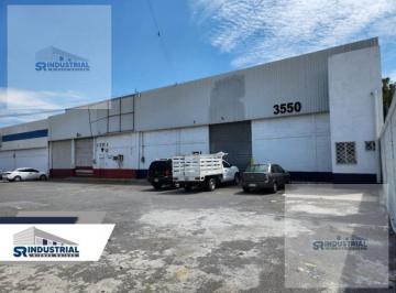 Bodega comercial · 777m² · 5 Estacionamientos · Bodega en Renta en Saltillo, Coah