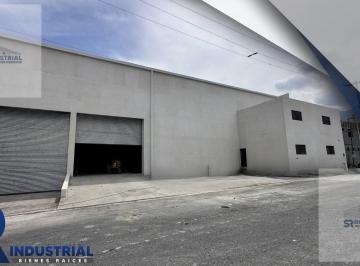 Bodega comercial · 1014m² · 4 Estacionamientos · Bodega en Renta Santa Catarina