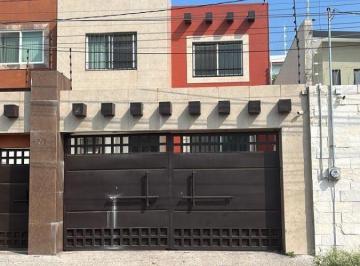 Casa de 3 habitaciones, Emiliano Zapata · Renta de Casa en Burgos