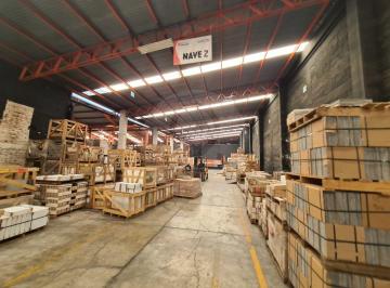 Bodega comercial · 2567m² · 1 Recámara · 2 Estacionamientos · Bodega Comercial en Venta en San Simón Ticumac