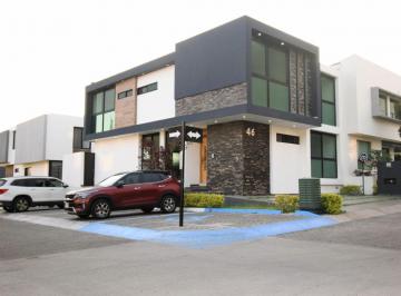 Casa en condominio de 4 habitaciones, Tlajomulco de Zúñiga · Casa Fuerte - Puerta de Hierro Sur