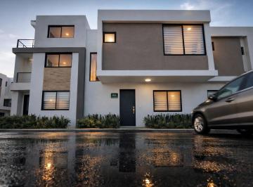 Casa de 3 habitaciones, El Marqués · Casa en Venta Entre El Refugio y Zibatá, 3 Recámaras, 2.5 Baños, Hermosa!