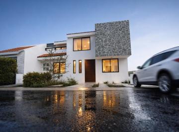 Casa de 3 habitaciones, El Marqués · Casa en Venta en Ciudad Maderas, 3 Recámaras, Diseño Moderno